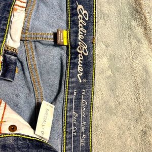 Eddie Bauer Curvy Fit High Rise bootcut jeans. Soft worn denim.